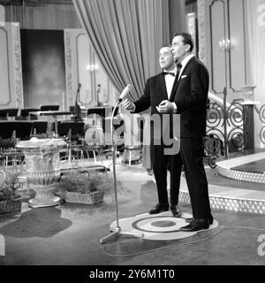 Luxemburg: Das Duo de Speibrekers der Niederlande ist hier am 18. März zu sehen, als sie am siebten Eurovision Song Festival teilnahmen. 20. März 1962 Stockfoto