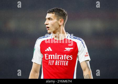 London, Großbritannien. September 2024. Jabuk Kiwior vom Arsenal FC während des Spiels Arsenal FC gegen Bolton Wanderers FC Carabao Cup Runde 3 im Emirates Stadium, London, England, Vereinigtes Königreich am 25. September 2024 Credit: Every Second Media/Alamy Live News Stockfoto