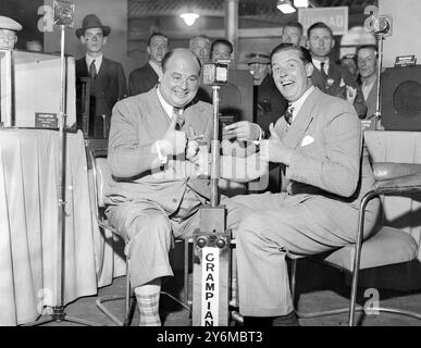 Aufgenommen in Radiolympia für Industrienachrichtenbüro, 47 Fleet Street. Naughton und Gold 1936 Stockfoto