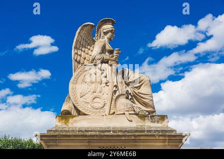 Frankreich, Paris, Place du Caroussel, Statue der Athena Stockfoto