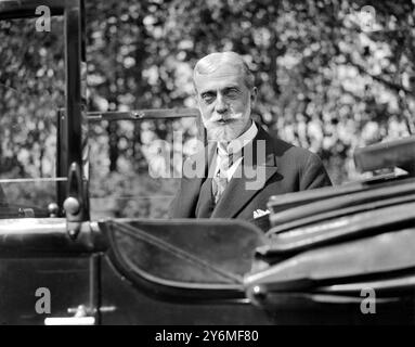 Forschungsstation der Kaiserlichen Chemieindustrie in Jealott’s Hill Maidenhead. Herr Antonio Hunnees, chilenischer Botschafter am 28. Juni 1929 Stockfoto