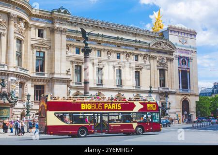 Frankreich, Ile-de-France, Paris, Transport, Doppeldeckerbus, Big Bus, rote Busse im historischen Zentrum von Paris Stockfoto