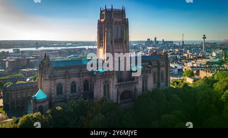 Luftbild der anglikanischen Kathedrale Liverpool auf dem St. James' Mount in Toxteth Liverpool. Stockfoto