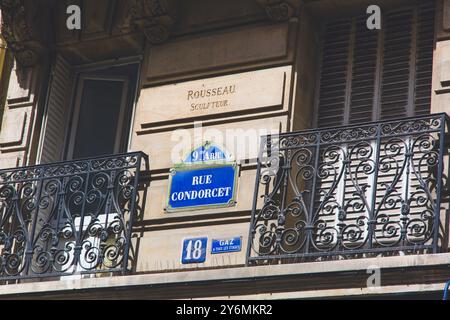 Frankreich, Ile-de-France, Paris, 9. Arrondissement, rue Condorcet, Rousseau, Bildhauer, Gas auf allen Etagen, Stockfoto
