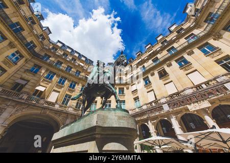 France, Ile-de-France, Paris, neuntes Arrondissement, Place Edouard VII, Reiterstatue von Edouard VII Stockfoto