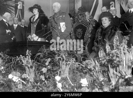 Prinzessin Patricia eröffnet die Ausstellung Ruhleben Häftlingsarbeit in der Zentralhalle Westminster. 14. Januar 1919 Stockfoto