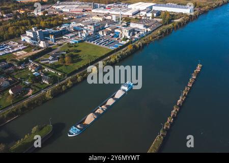 Frankreich, Normandie, Eure, Gaillon, Notre-Dame-de-la-Garenne Schleusen, Barrage de Port-Mort Stockfoto