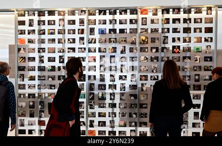 Prag, Tschechische Republik. September 2024. Eine Pressekonferenz zur Eröffnung der Fotografin Libuse Jarcovjakova Retrospektive Ausstellung und Installation 1924-1974-2024 zur Herbstöffnung der Nationalgalerie Prag, 26. September 2024. Quelle: Roman Vondrous/CTK Photo/Alamy Live News Stockfoto