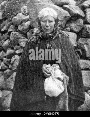 Die Evakuierung von St. Kilda: Inseltypen und Abfahrtsszenen. Eine Frau aus St. Kilda, die Sea-Bird Eies verkauft. 6. September 1930 Stockfoto