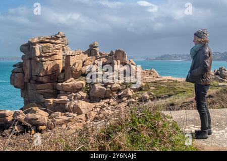 Frankreich. Bretagne. Cotes d'Armor. Tregor. Ploumanac'h (Stadt Perros Guirec) Felsen der Pink Granit Coast Stockfoto