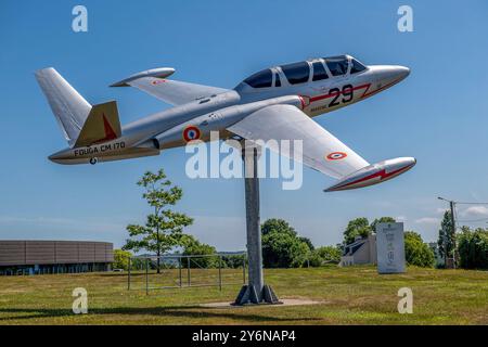 Frankreich. Bretagne. Finistere. Morlaix. Der Fouga Magister am Eingang zum Flughafen Morlaix. Die Fouga Magister war das Flugzeug der Patrouille de Stockfoto