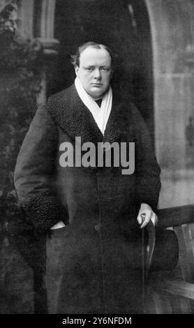 The Voice of the Government: And the Voice of Ulster: The Official Upholder of Home Rule for Ireland: And his Chief Foe. Sprecher im Belfast Celtic Park Club Football Ground. Statt in Ulster Hall: The Right Honor Winston Churchill First Lord of the Admiralität. 10. Februar 1912 Stockfoto