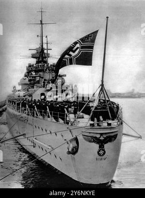 Das deutsche Schlachtschiff Scharnhorst, das aus ihrem norwegischen Fjord auftaucht, wird von Einheiten der Heimatflotte unter Admiral Sir Bruce Fraser abgefangen und vor dem nordkap versenkt. ©2004 Topfoto Stockfoto