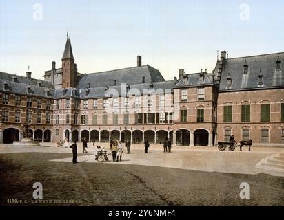 Binnenhof, Innerer Hof, Hof van Holland, ein Gebäudekomplex im Zentrum von den Haag. Seit 1446 versammelt sich hier das niederländische Parlament, Holland, CA 1895, Historisch, digital restaurierte Reproduktion von einer Vorlage aus dem 19. Jahrhundert, Datum nicht angegeben Stockfoto