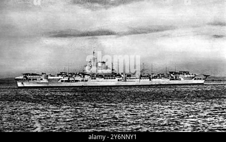 HMS Formidable, die an der Schlacht von Cape Matapan teilnahm, in der ihr Flugzeug großartige Arbeit leistete und im August 1941 Erfolge gegen feindliche Kreuzer und ein Schlachtschiff erzielte Stockfoto