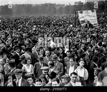 20. Juli 1933: Ein Teil der riesigen Menschenmenge, als sich 30.000 Juden im Hyde Park versammelten, um die Verfolgung von Juden in Deutschland zu demonstrieren. Stockfoto