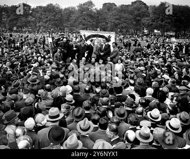 20. Juli 1933: Ein Teil der riesigen Menschenmenge, als sich 30.000 Juden im Hyde Park versammelten, um die Verfolgung von Juden in Deutschland zu demonstrieren. Stockfoto