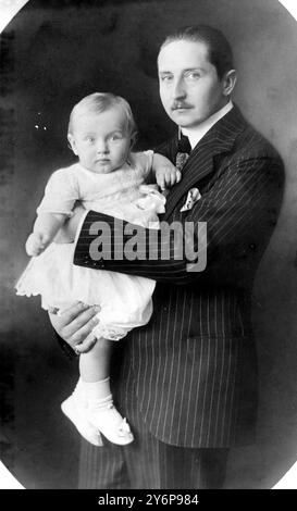 Prinz August Wilhelm mit Prinz Alexander Ferdinand. 1914 Stockfoto