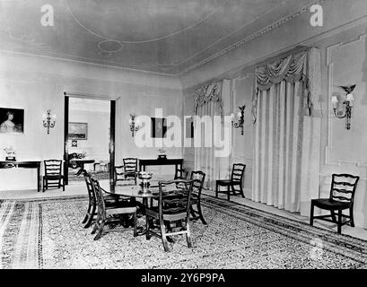 Der Speisesaal im Clarence House. Oktober 1949. Stockfoto