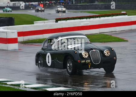 Marc Gordon, Jaguar XK150 FHC, Fordwater Trophy, ein fünfundzwanzig-minütiges Einzelfahrer-Rennen für serienbasierte GT- und Sportwagen, das in der antrat Stockfoto