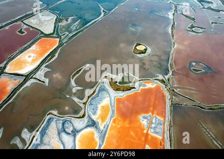 Yancheng, China. September 2024. Der farbenfrohe Salzsee in Yuncheng, China, am 26. September 2024. (Foto: Costfoto/NurPhoto) Credit: NurPhoto SRL/Alamy Live News Stockfoto