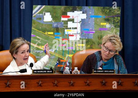 Washington, Usa. September 2024. Madeleine Dean (D-PA) bittet Zeugen während der ersten Anhörung der Task Force zum versuchten Attentat auf Donald Trump auf dem Kapitol Hill in Washington am 26. September 2024. Foto: Yuri Gripas/ABACAPRESS. COM Credit: Abaca Press/Alamy Live News Stockfoto