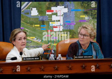 Washington, Usa. September 2024. Madeleine Dean (D-PA) bittet Zeugen während der ersten Anhörung der Task Force zum versuchten Attentat auf Donald Trump auf dem Kapitol Hill in Washington am 26. September 2024. Foto: Yuri Gripas/ABACAPRESS. COM Credit: Abaca Press/Alamy Live News Stockfoto