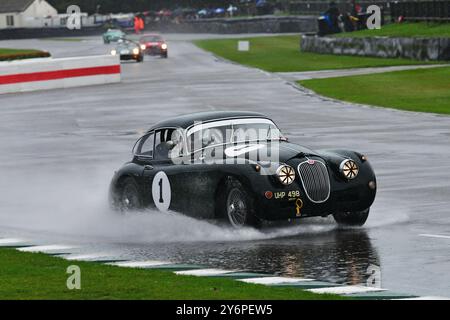 Marc Gordon, Jaguar XK150 FHC, Fordwater Trophy, ein fünfundzwanzig-minütiges Einzelfahrer-Rennen für serienbasierte GT- und Sportwagen, das in der antrat Stockfoto