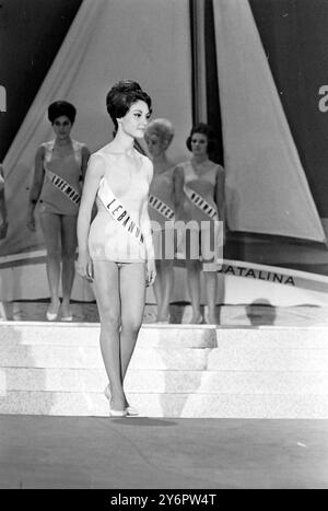 NOUHAD CABBABBE N MISS LIBANON IN UNIVERSE CONTEST / ; 17. JULI 1962 Stockfoto