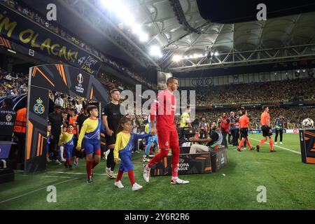 Istanbul, Türkei. September 2024. Die Spieler der Union wurden am Donnerstag, den 26. September 2024, am Eröffnungstag der Ligaperiode des UEFA Europa League-Turniers, in Istanbul, in der Türkei, zu Beginn eines Fußballspiels zwischen der türkischen Fenerbahce SK und der belgischen Royale Union Saint-Gilloise in Istanbul, dargestellt. BELGA PHOTO VIRGINIE LEFOUR Credit: Belga News Agency/Alamy Live News Stockfoto