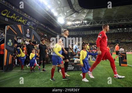 Istanbul, Türkei. September 2024. Die Spieler der Union wurden am Donnerstag, den 26. September 2024, am Eröffnungstag der Ligaperiode des UEFA Europa League-Turniers, in Istanbul, in der Türkei, zu Beginn eines Fußballspiels zwischen der türkischen Fenerbahce SK und der belgischen Royale Union Saint-Gilloise in Istanbul, dargestellt. BELGA PHOTO VIRGINIE LEFOUR Credit: Belga News Agency/Alamy Live News Stockfoto