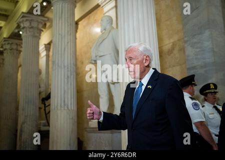 Washington, USA. September 2024. Stony Hoyer (D-MD) trifft am Donnerstag, den 26. September, zu einem Treffen mit den Abgeordneten und dem ukrainischen Präsidenten Zelenskyy im US-Kapitol in Washington, DC, ein. 2024. (Graeme Sloan/SIPA USA) Credit: SIPA USA/Alamy Live News Stockfoto