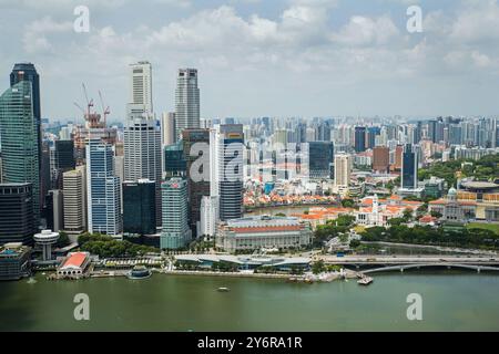 Hochhäuser in Singapur, von der Spitze des Marina Bay Sands Hotel, Singapur, Südostasien Stockfoto