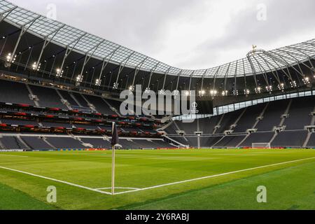 London, Großbritannien. September 2024. Allgemeine Ansicht des Stadions während des Spiels Tottenham Hotspur FC gegen Qarabag FK Europa League Runde 1 im Tottenham Hotspur Stadium, London, England, Vereinigtes Königreich am 26. September 2024 Credit: Every Second Media/Alamy Live News Stockfoto