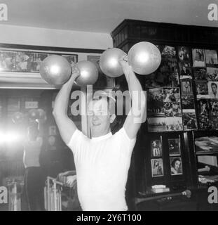 US-AMERIKANISCHER SÄNGER PAT BOONE IN LONDON / 30. JANUAR 1962 Stockfoto