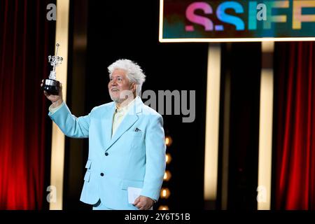 26. September 2024, Madrid, Spanien: Pedro Almodovar erhält den Donosti Award während des 72. Internationalen Filmfestivals San Sebastian im Kursaal Palace am 26. September 2024 in Donostia/San Sebastian, Spanien (Credit Image: © Jack Abuin/ZUMA Press Wire) NUR ZUR REDAKTIONELLEN VERWENDUNG! Nicht für kommerzielle ZWECKE! Stockfoto