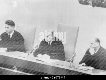 RICHTER MOSHE LANDAU IM NS-PROZESS ADOLF EICHMANN AM 15. DEZEMBER 1961 IN JERUSALEM Stockfoto