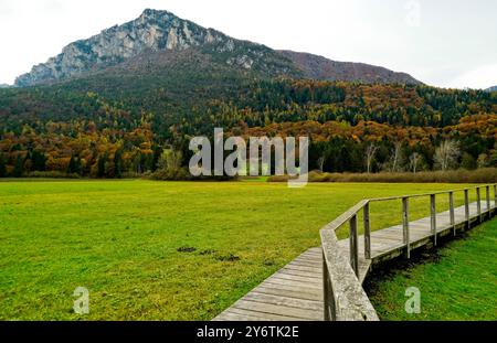 Archäologischer Naturpark Fiavé. Herbstlandschaft. Provinz Trient. Trentino Südtirol, Italien Stockfoto