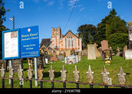 Brown Knowl Methodist Church und Kirchhof im Dorf Cheshire Brown Knowl in Bickerton Hills Stockfoto