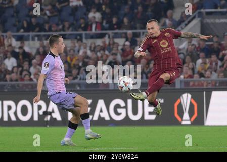 Roma, Italien. September 2024. ALS Roma's Angelino während des Fußballspiels der UEFA Europa League zwischen AS Roma und Athletic Bilbao im Olympiastadion in Rom, Italien - Donnerstag, 26. September 2024. Sport - Fußball (Foto: Fabrizio Corradetti/LaPresse) Credit: LaPresse/Alamy Live News Stockfoto