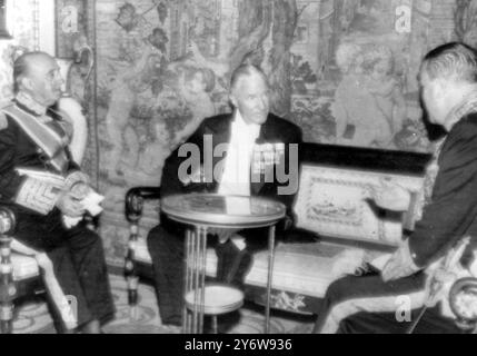 ANTHONY DREXEL BIDDLE, NEUER US-BOTSCHAFTER IN SPANIEN, PRÄSENTIERT SEIN MANDAT AM 25. MAI 1961 IN MADRID Stockfoto