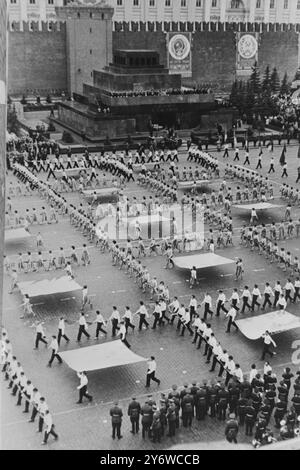 MAI-FEIERTAG IN MOSKAU 2. MAI 1961 Stockfoto