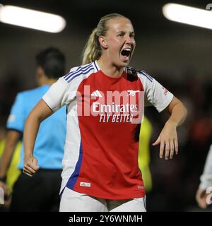 Borehamwood, Großbritannien. September 2024. Borehamwood, England, 26. September 2024: Beth Mead (9 Arsenal) feiert in Richtung North Bank, nachdem er in der Qualifikation der UEFA Womens Champions League Runde 2 ein Tor geschossen hat: Das zweite Leg Spiel zwischen Arsenal und BK Hacken im Mangata Pay UK Stadium, Meadow Park in Borehamwood, England. (Jay Patel/SPP) Credit: SPP Sport Press Photo. /Alamy Live News Stockfoto