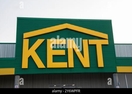 Kent Building verfügt über ein Ladenschild an der Old Placentia Road in Mount Pearl, Neufundland und Labrador, Kanada Stockfoto