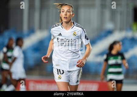 Madrid, Madrid, Spanien. September 2024. Caroline Weir von Real Madrid wurde am 26. September 2024 im spanischen Madrid im Estadio Alfredo Di Stefano während des 2. Runde 2. Leg-Spiels zwischen Real Madrid und Sporting CP gezeigt. (Kreditbild: © Alberto Gardin/ZUMA Press Wire) NUR REDAKTIONELLE VERWENDUNG! Nicht für kommerzielle ZWECKE! Stockfoto