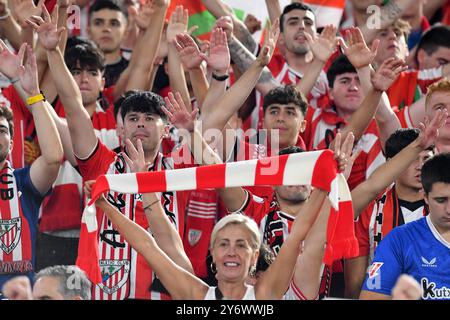 Rom, Latium. September 2024. Athletic Bilbao Fans während der ersten Qualifikationsrunde der Europa League - Spiel im 1. Leg zwischen Roma und Athletic Bilbao im Olympiastadion, Italien, 26. September 2024. Gutschrift: massimo insabato/Alamy Live News Stockfoto