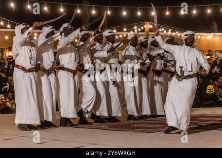 RIAD, SAUDI-ARABIEN - 29. NOVEMBER 2021: Tanzshow im Winter Wonderland Freizeitpark in Riad, Saudi-Arabien Stockfoto