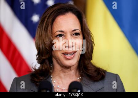 Washington, DC, USA. September 2024. US-Vizepräsidentin Kamala Harris während eines Treffens mit dem ukrainischen Präsidenten Wolodymyr Zelenskij, nicht abgebildet, im Zeremonialbüro des Vizepräsidenten in Washington, DC, USA, am Donnerstag, den 26. September, 2024. die USA kündigten am Mittwoch ein neues Waffenpaket für die Ukraine im Wert von 375 Millionen Dollar an, einschließlich Munition für Raketensysteme und Artillerie sowie gepanzerte Fahrzeuge und Panzerabwehrwaffen. Quelle: Ting Shen/Pool über CNP/dpa/Alamy Live News Stockfoto