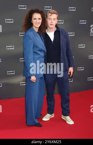 Filmfest Eroeffnung in Hamburg Malika Rabahallah, Franz Paetzold, Filmfest Eroeffnung, Cinemaxx Hamburg, 26.09.2024 *** Filmfest Opening in Hamburg Malika Rabahallah, Franz Paetzold, Filmfest Opening, Cinemaxx Hamburg, 26 09 2024 Copyright: XEventpressxBecherx Stockfoto