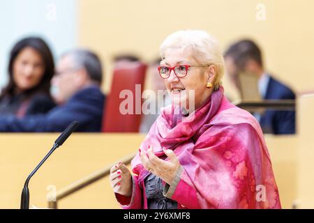 München, Deutschland. September 2024. Petra Guttenberger (CSU) spricht auf der 28. Plenartagung des Bayerischen Landtags am 09/2024 in München (Bayern). Quelle: Matthias Balk/dpa/Alamy Live News Stockfoto